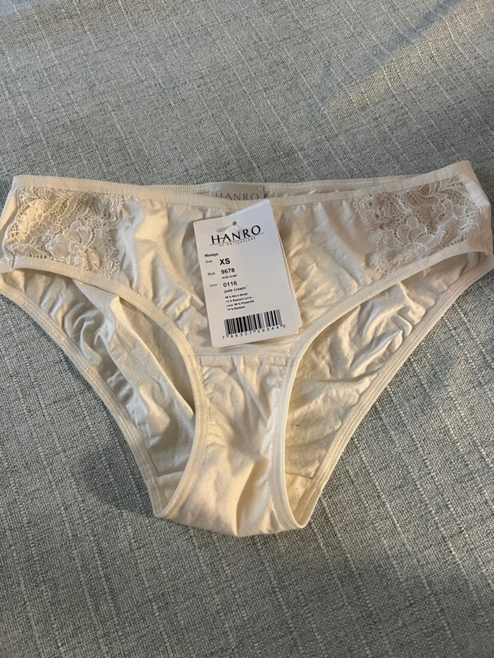 Hanro Cream Lace-Trim Cotton Bikini Panty
